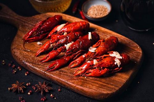 小龍蝦只吃蝦尾，為何蝦尾價(jià)格更親民？